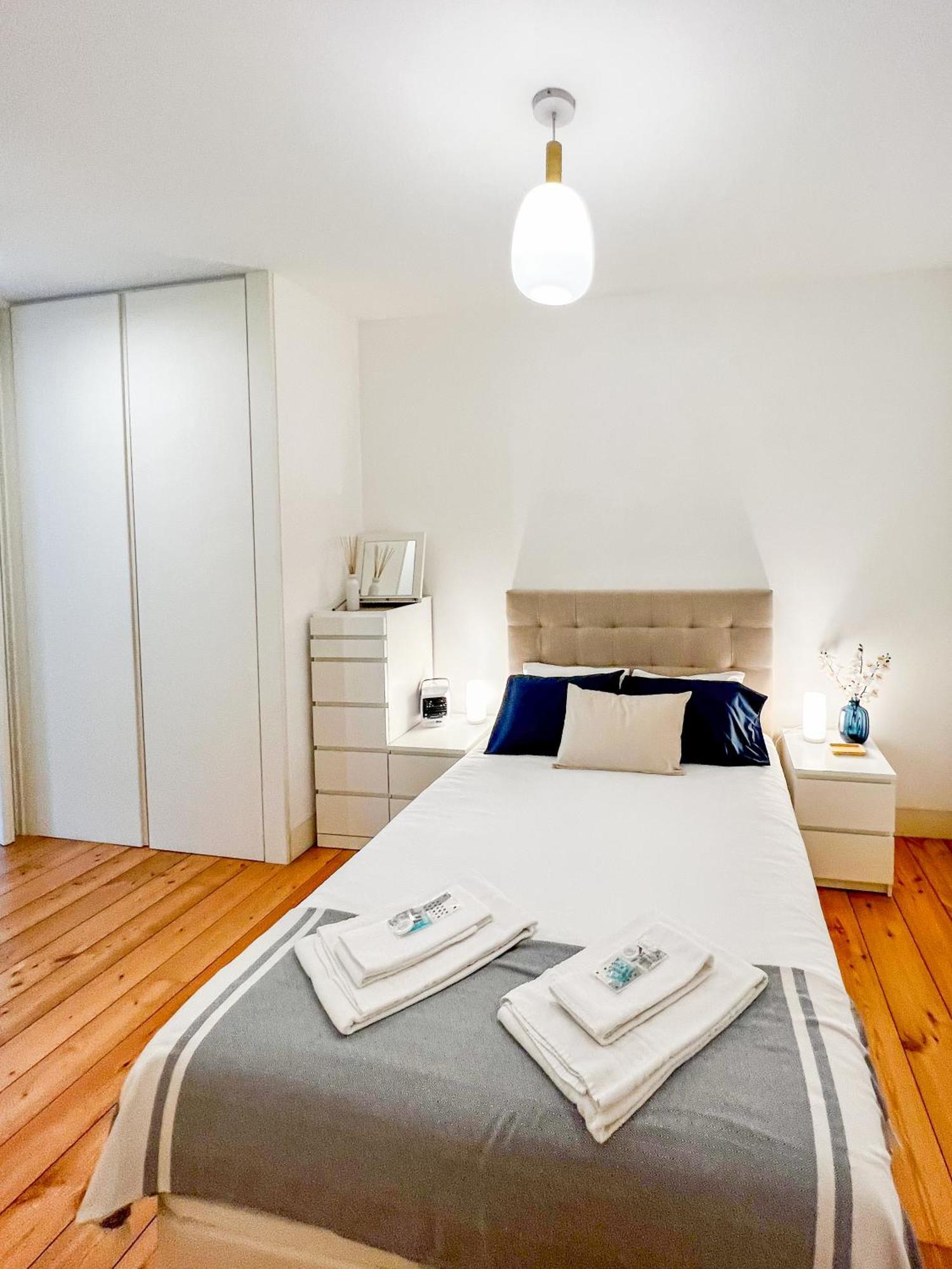 Arsenal 108, Design Apartments - New Light Downtown Chiado And River Lisbon Exterior photo